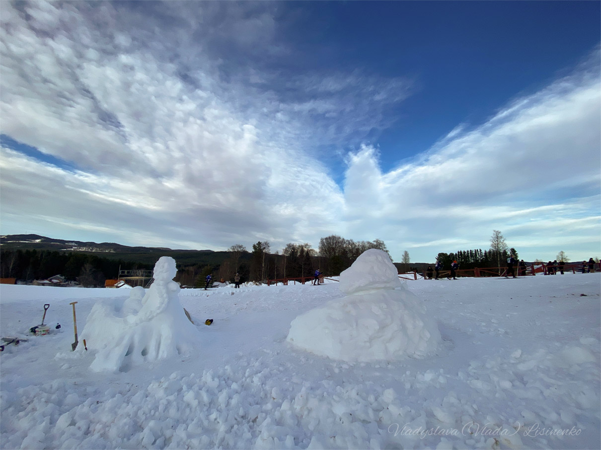 peace manifest vasaloppet snow sculptures